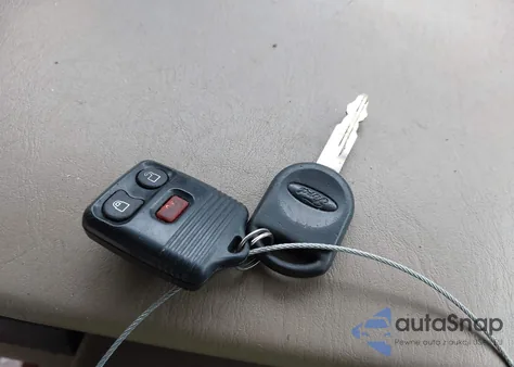 2007 Ford Escape Limited z USA, uszkodzony, nr VIN 1FMCU94187KB95431